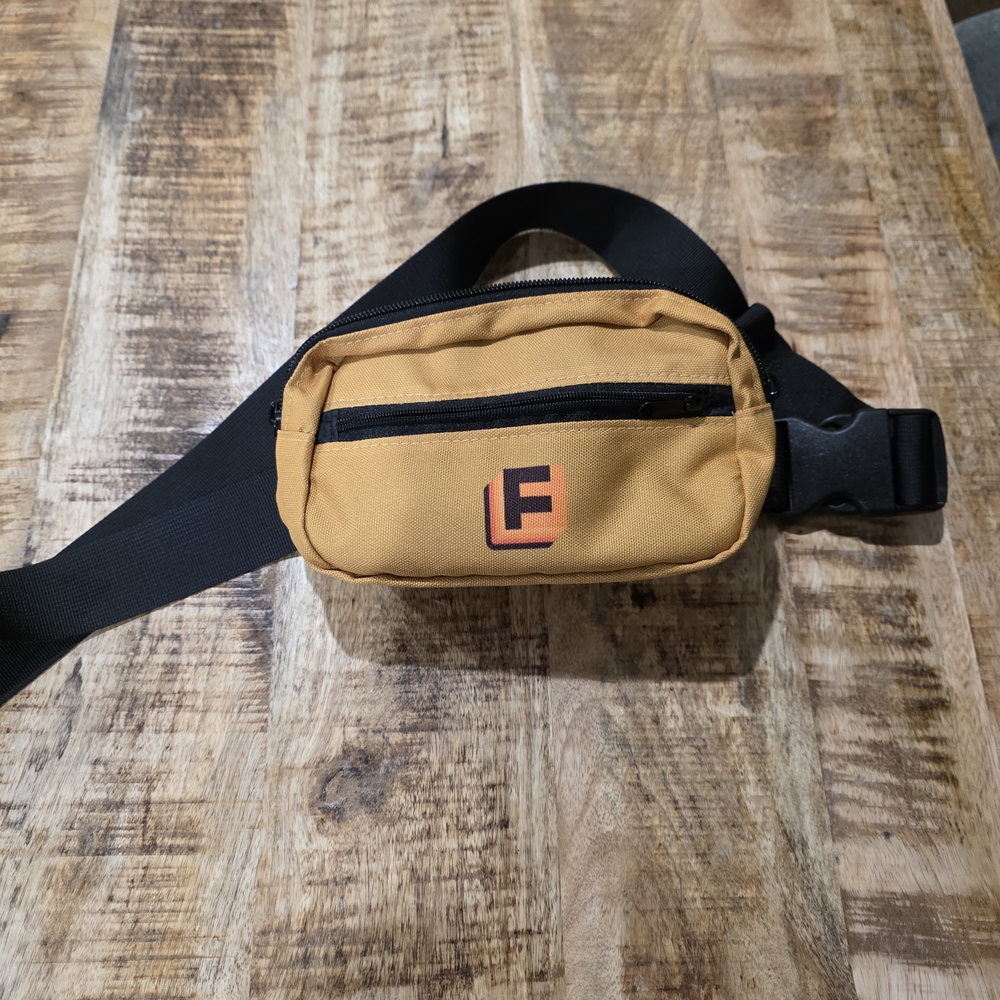 2022 NYC Comicon THE PERIPHERAL FUTURE FAB EXCLUSIVE FANNY PACK AMAZON PRIME